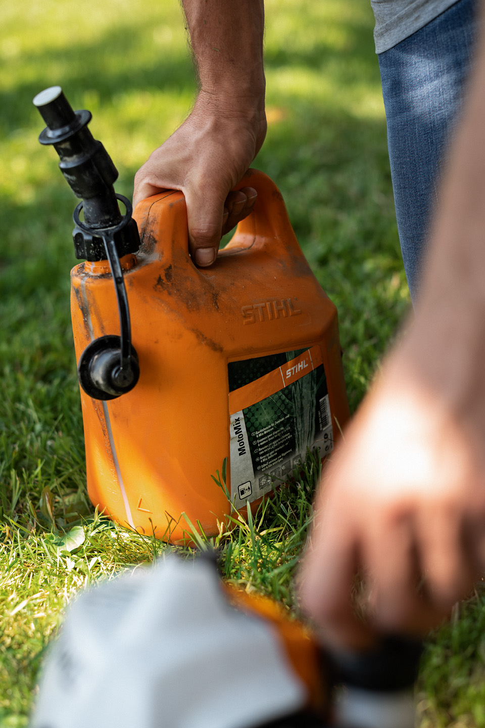 Combustible STIHL MotoMix para motoguadaña en bidón naranja